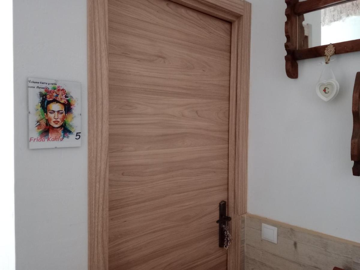 Cortijo Rural Molino El Tarahal Con Piscina Y Zonas Compartidas المظهر الخارجي الصورة